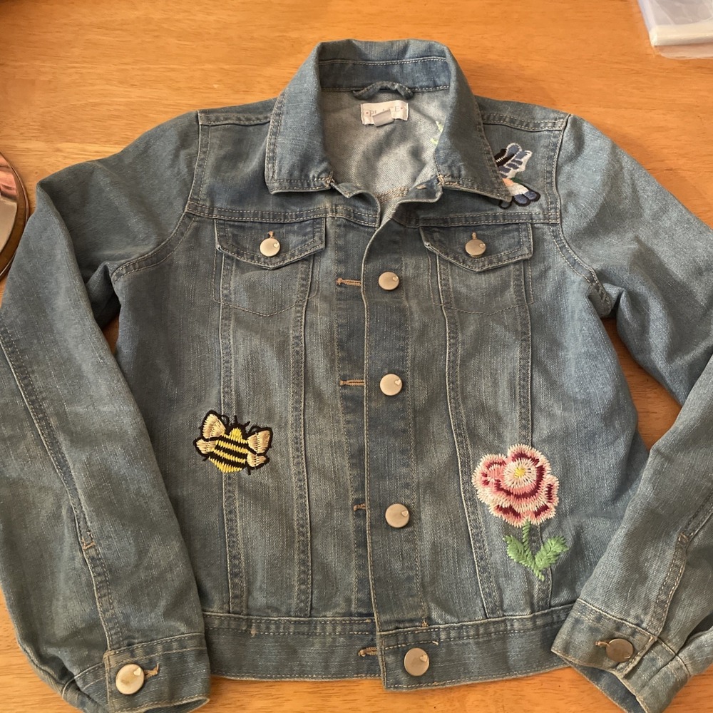 Place XL 14 Girls Jean Jacket Embroidered Butterfly Bee Bird Flowers - Picture 2 of 14